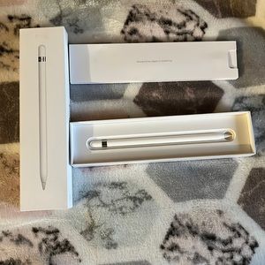 Apple Pencil never used but open